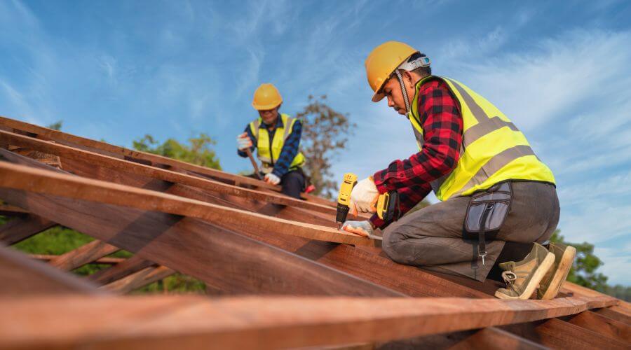 Professional Flat Roofing Installation services in Giddings, TX